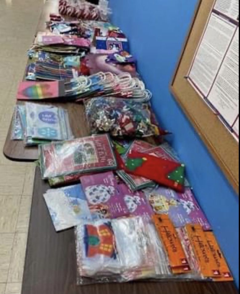 Lot of Assorted Christmas, Halloween And Any Occassion Bags- Over 200