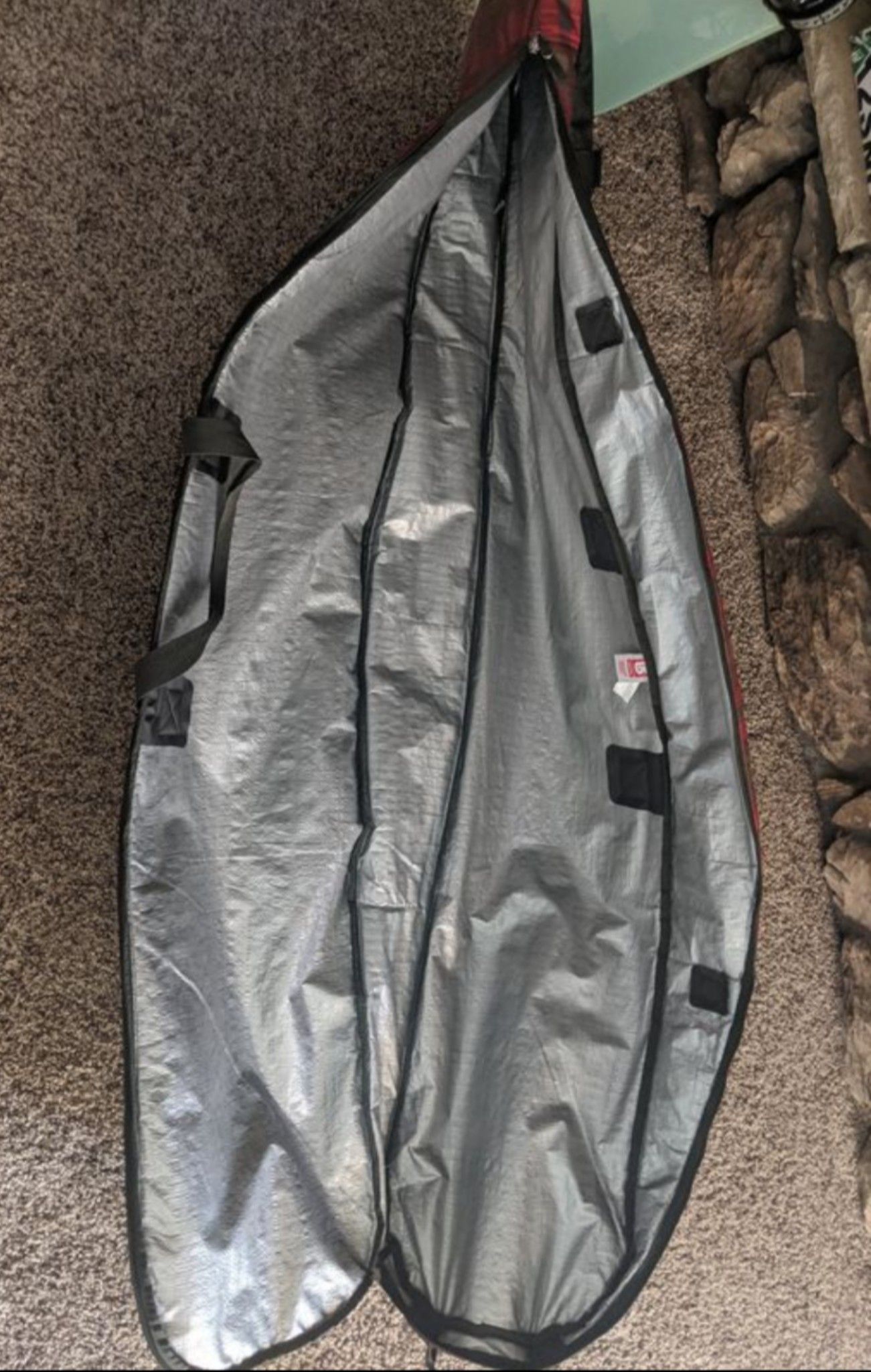 Snowboard, bindings, bag