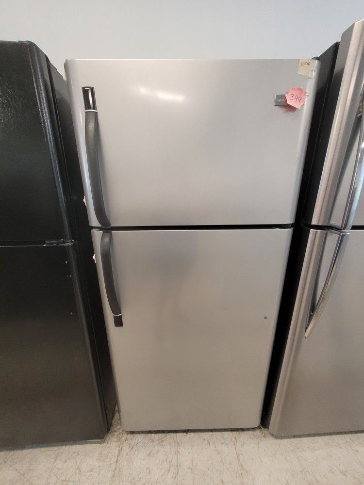 Frigidaire Top Freezer Refrigerator Used Good Condition With 90day's Warranty 