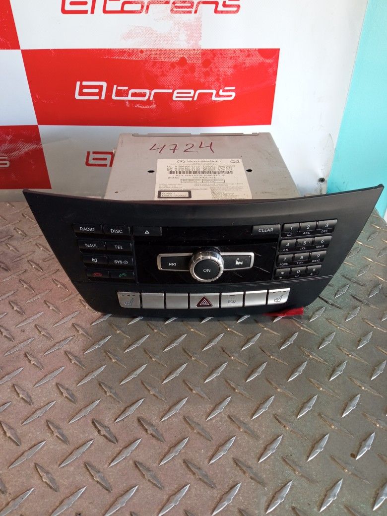 Multimedia System For 2014 Mercedes C-Class Stock 54724