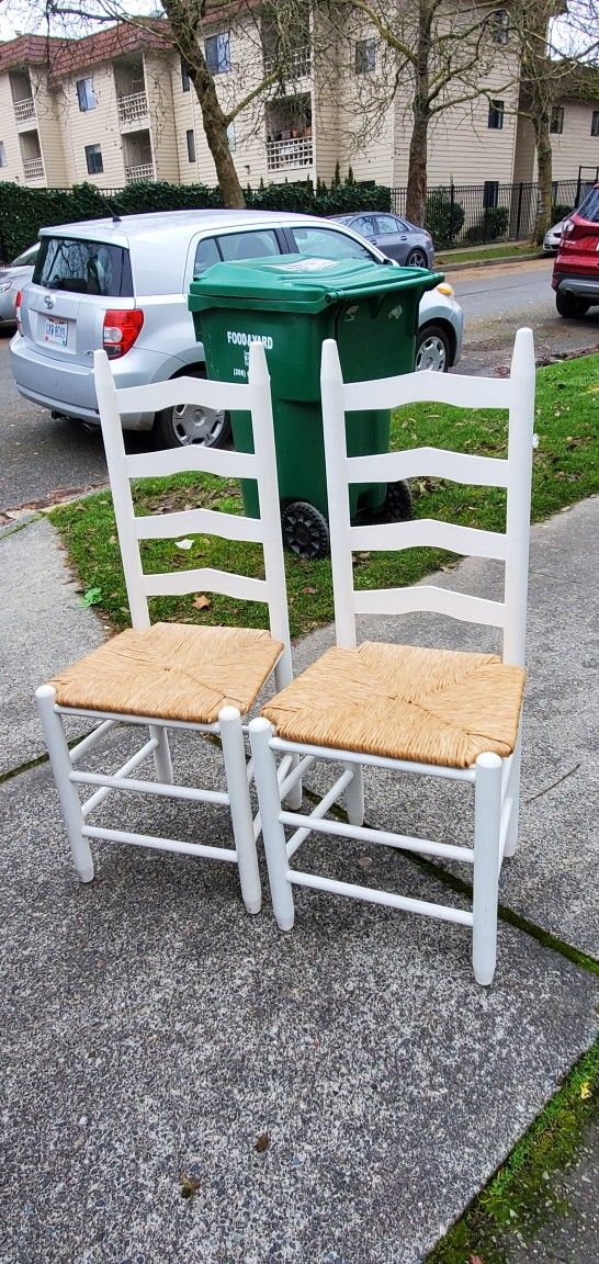 4 Four House Chairs