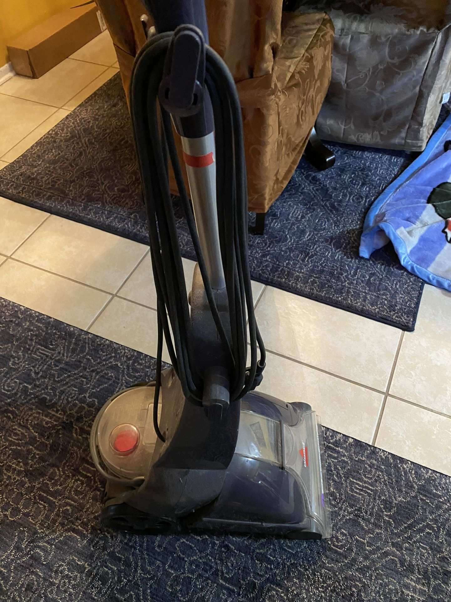 Bissel Vaccumm Cleaner And Shampooer