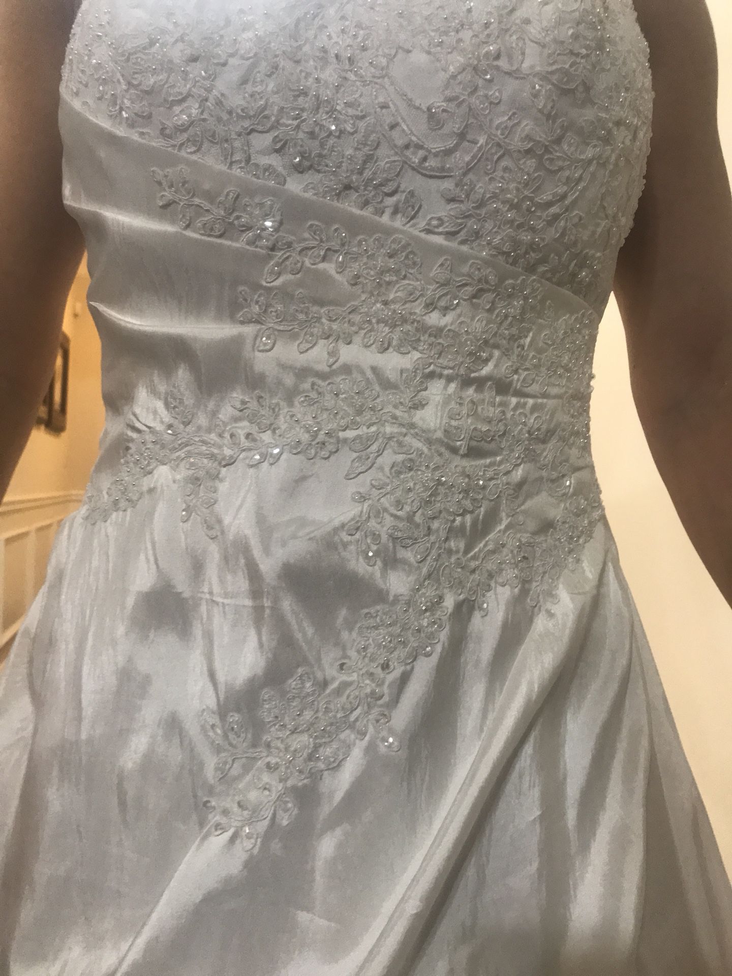 WEDDING DRESS SIZE 2