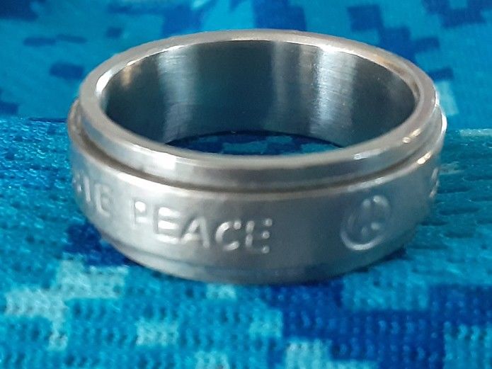 Unisex Stainless
STEEL Peace Wedding Band Ring Size 9 And Half Spinner Ring Unisex