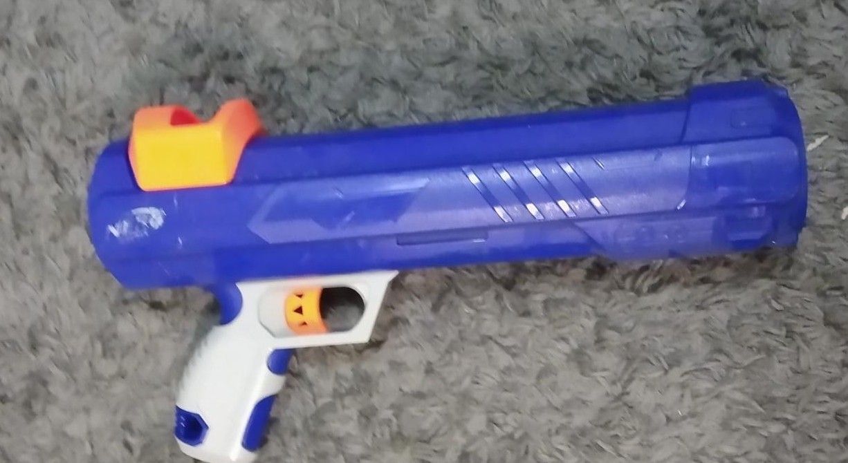 NERF GUNS & BULLETS