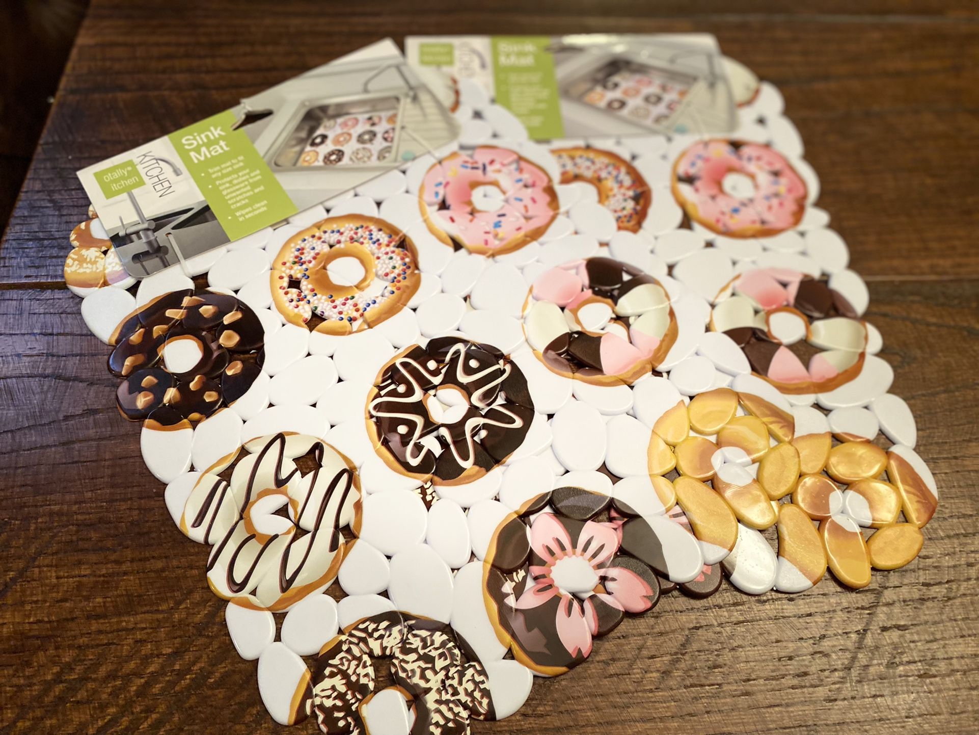 Donut Sink Mat Set Of 2, Assorted Donuts Theme Pebble Protective Sink Mats 🍩