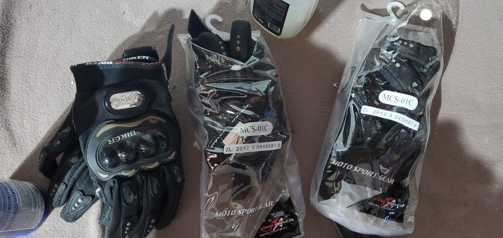 Bluetooth Grey Motorcycle Helmets/Gloves