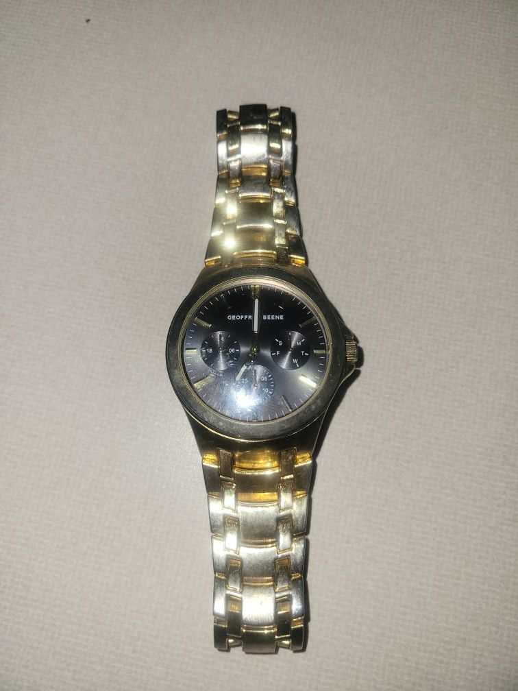Geoffrey Beene Gold Plate Watch Needs Battery