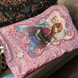 Kids Disney Comforters w/ Pillow cases Thumbnail