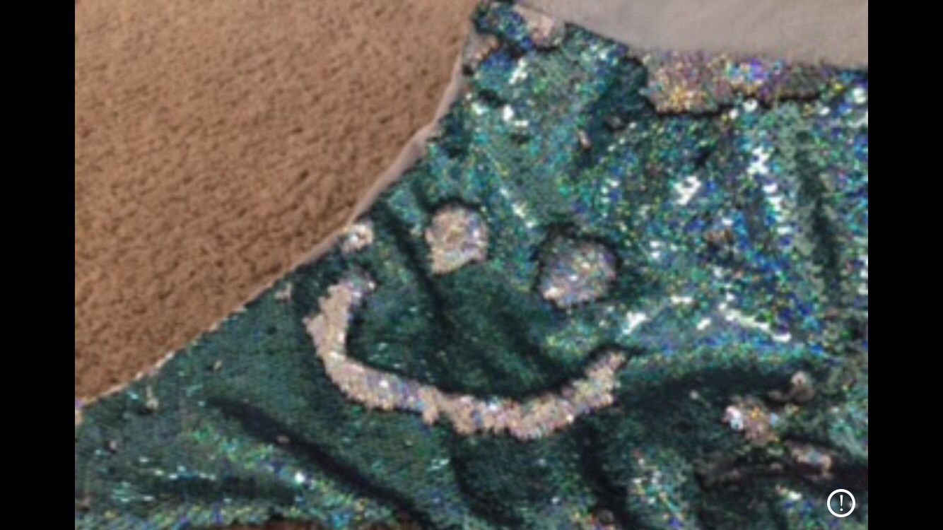 Mermaid tail blanket with flip sequins