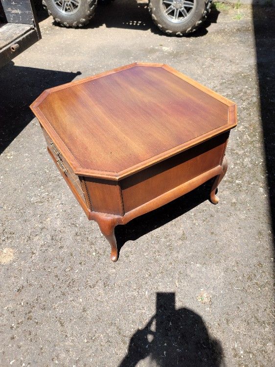 Vintage Coffee Table Set