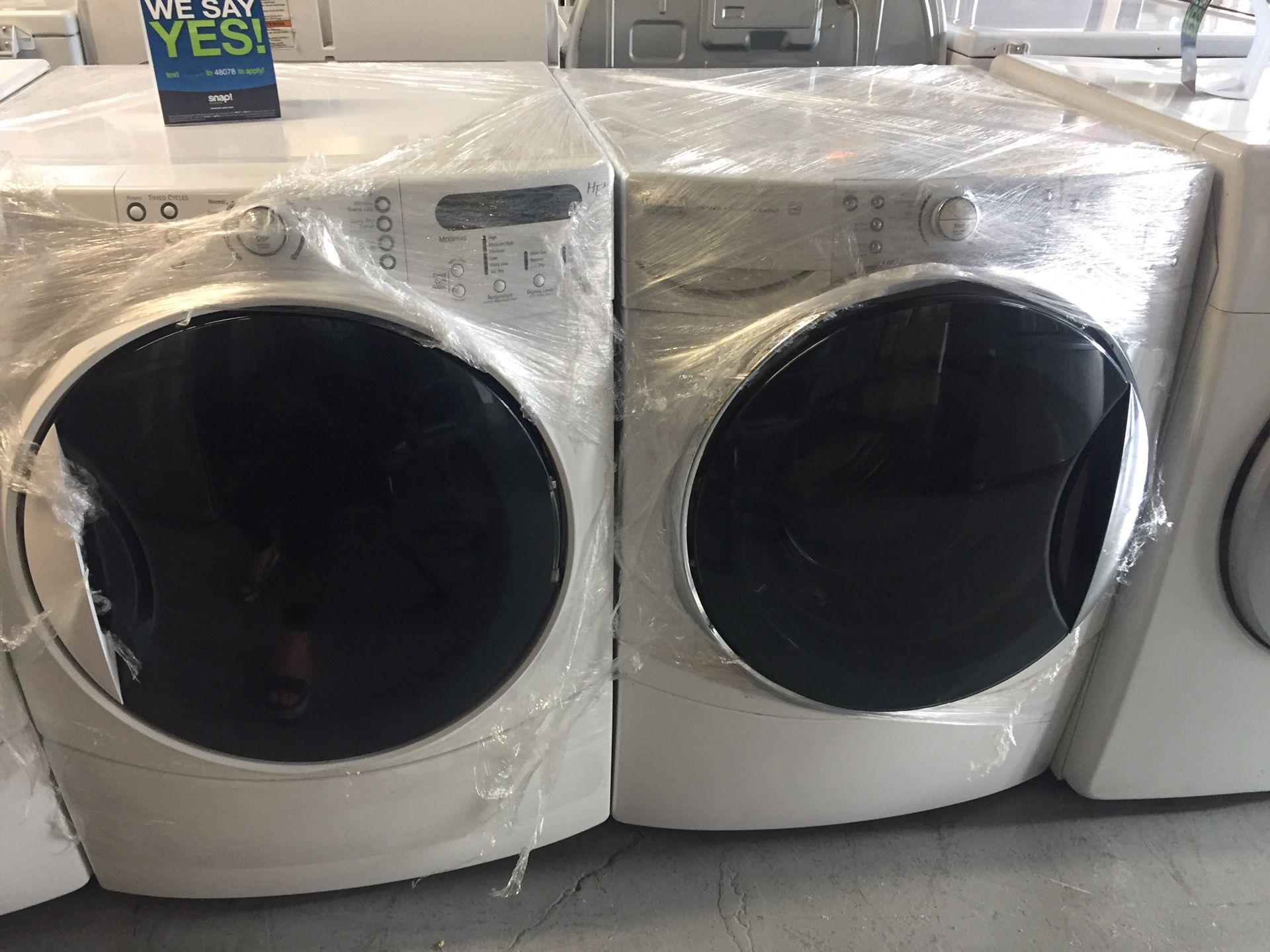 Kenmore, front load washer and gas dryer set excellent condition works
