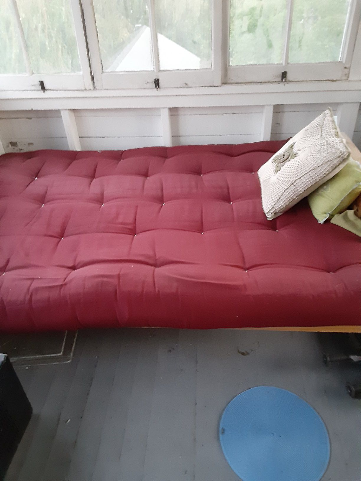 Full size futon folds to couch