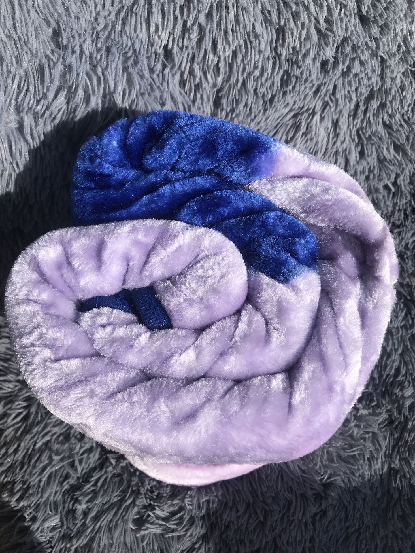 Blanket- Royal Plush Raschel Blanket Soft throw blue/ purple coyote 50" x 60" / 127x152cm -Wolf image New!!