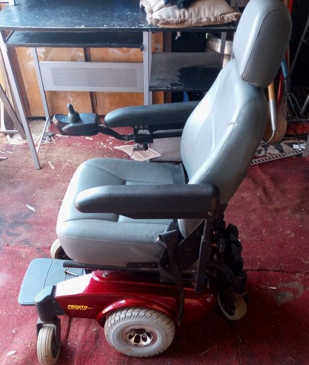 Electric Wheelchair/ Pronto M51