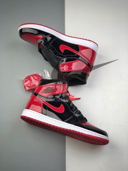 Jordan 1 Retro High OG Bred Patent New Sneaker Thumbnail