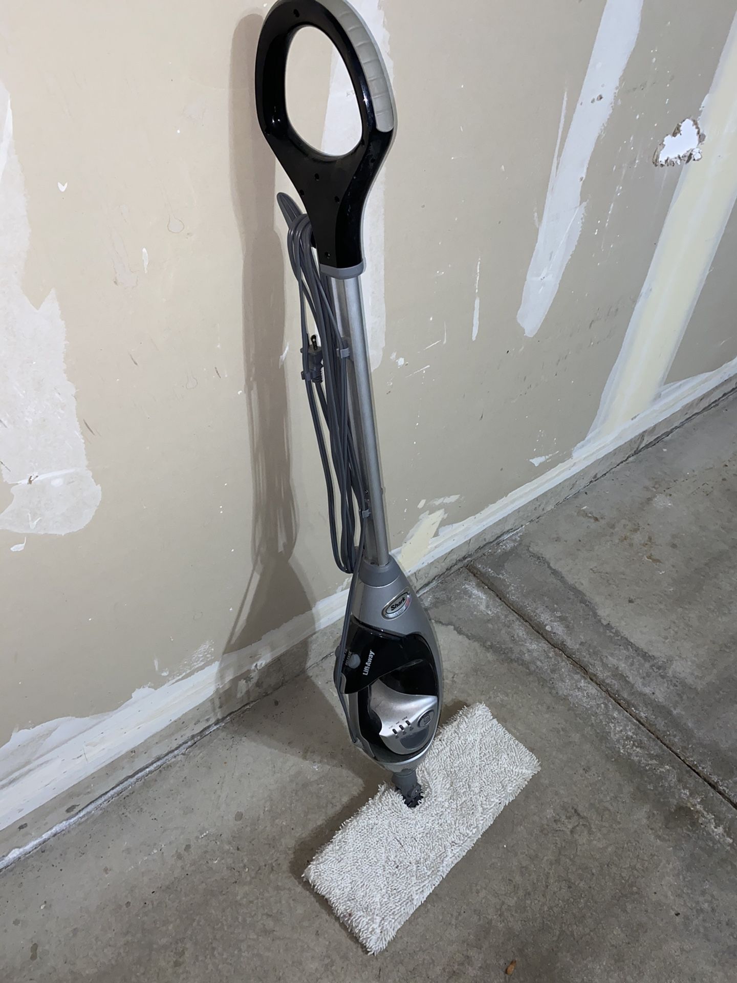 Shark® Lift-Away® Professional Steam Pocket® Mop