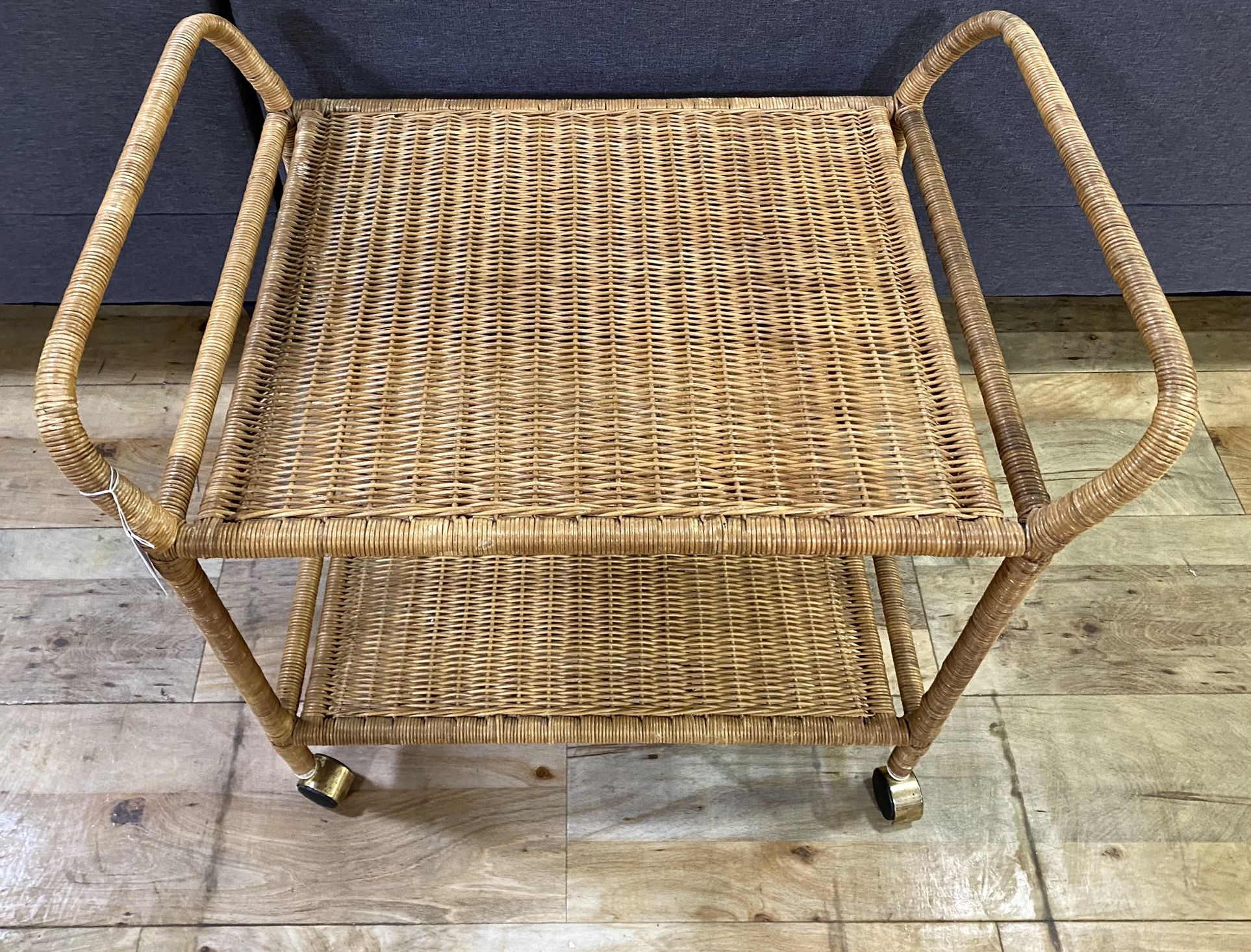 Vintage MCM rattan wicker bar cart W 32” x D 21” x H 30”