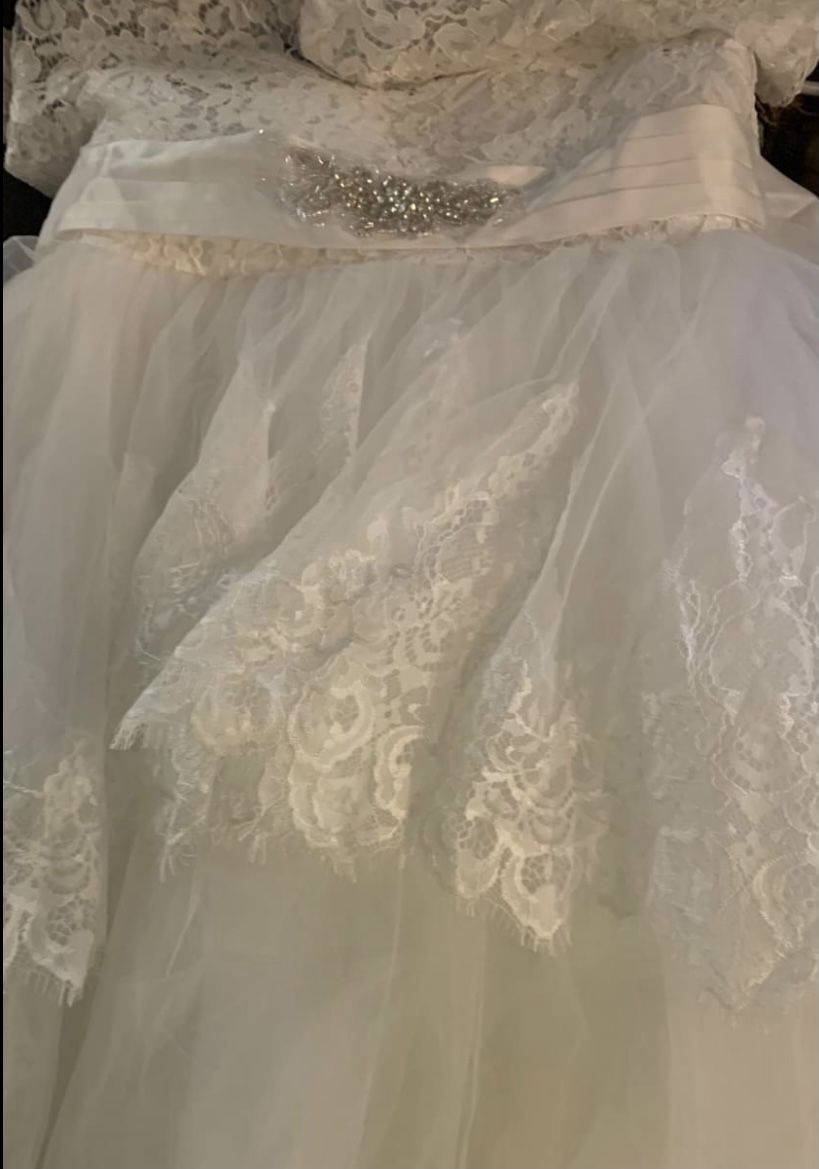 New White Wedding /Pageant Dress With Sequins In Middle / Lace Sleeves Size Youth 12/14