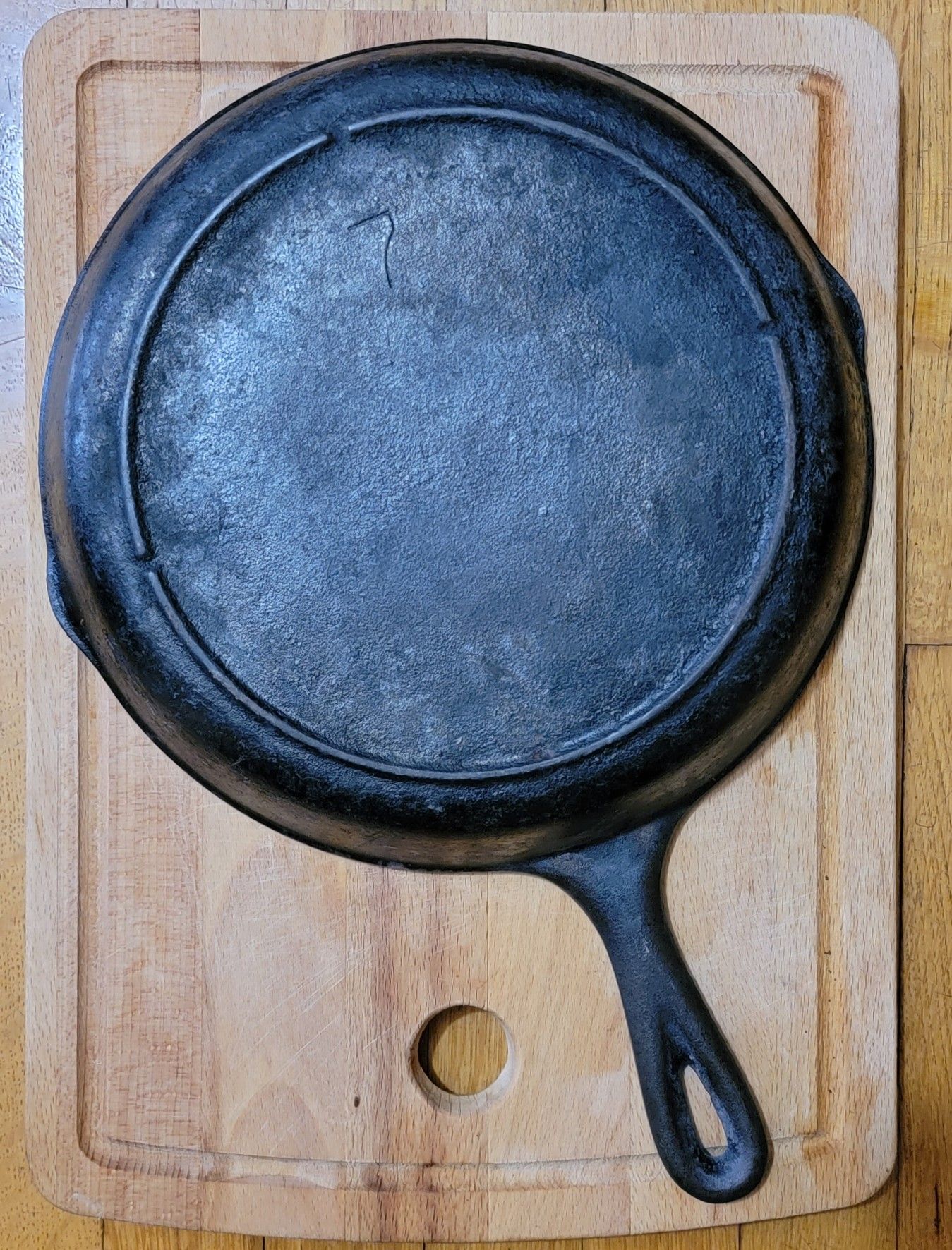 Unmarked Lodge 1940's Cast Iron Skillet