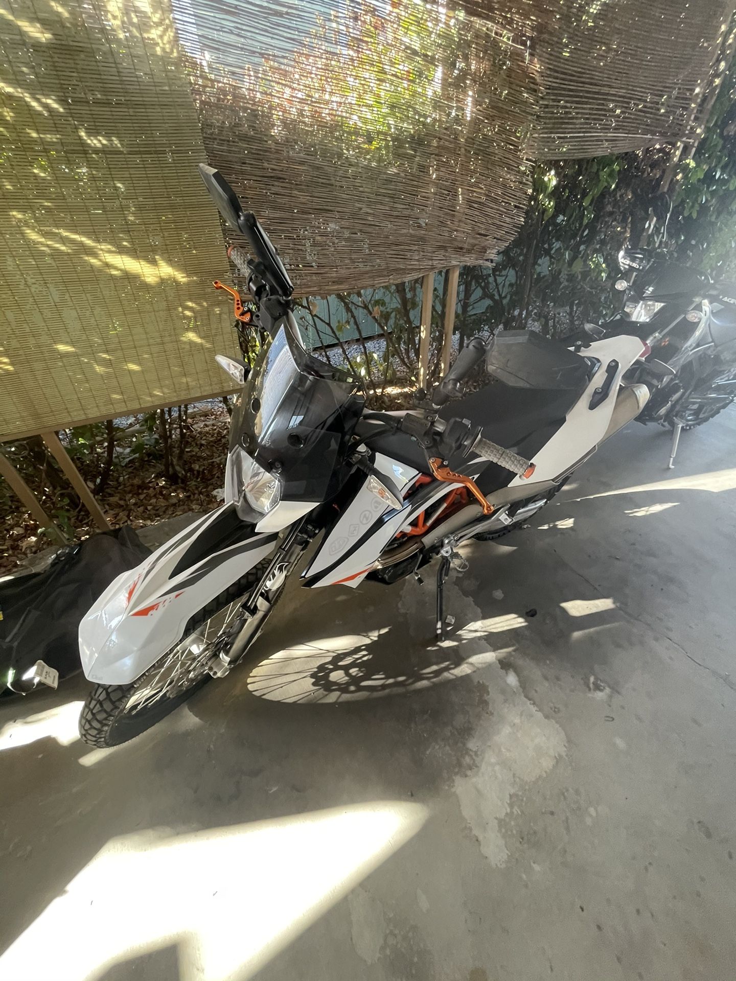 2015 KTM 690 r dual sport
