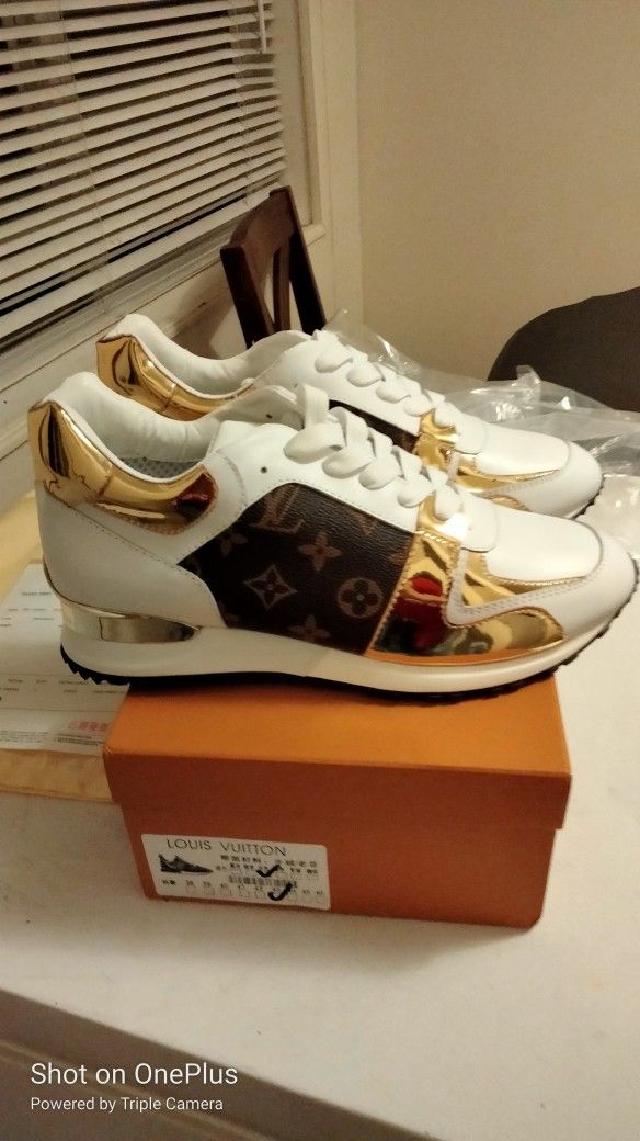 Louis Vuitton Size 9 5