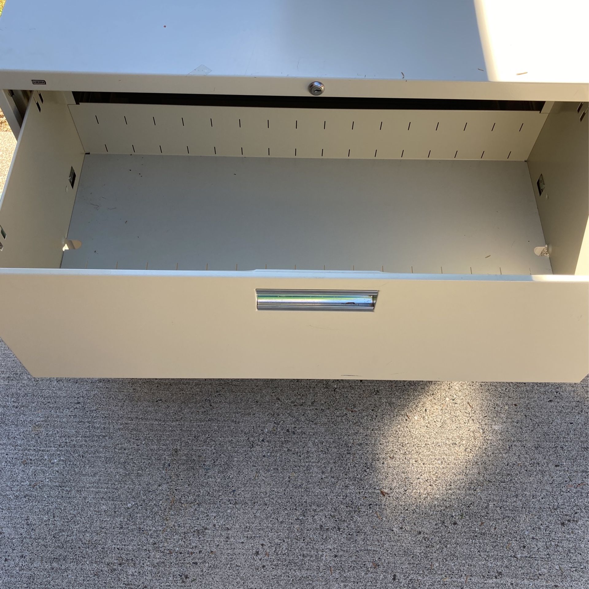 Nice Big 2 drawer File Cabinet