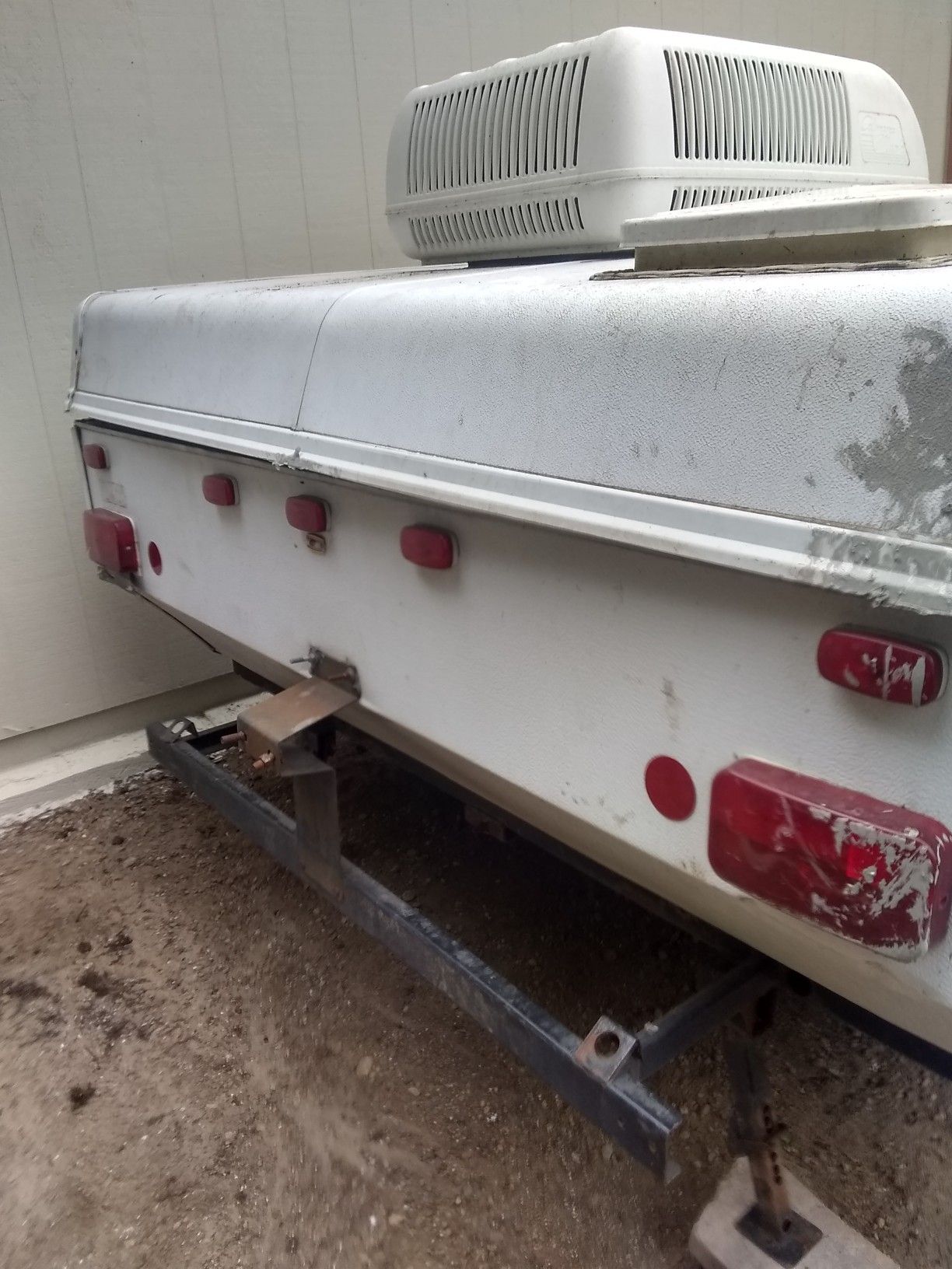 Tent trailer