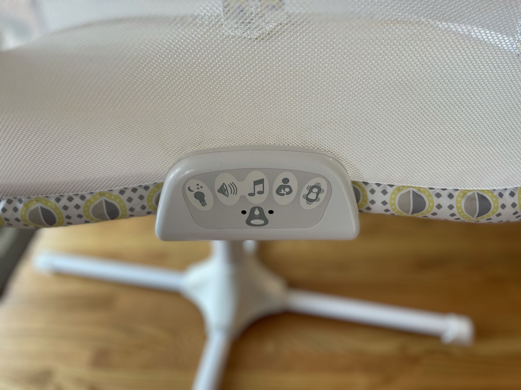 Halo Bassinet - Like New