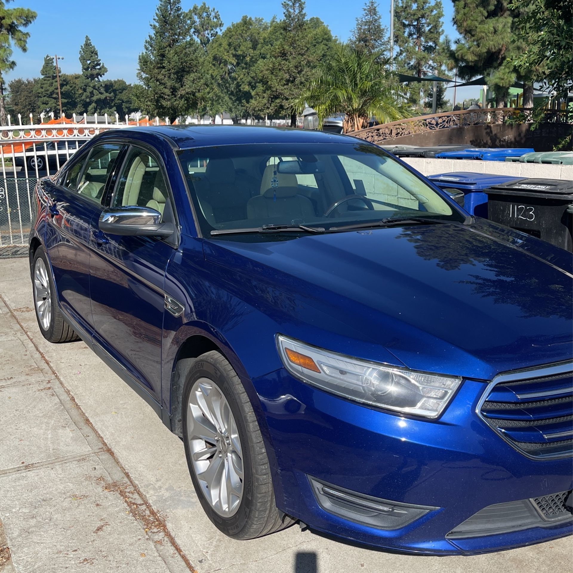 2013 Ford Taurus