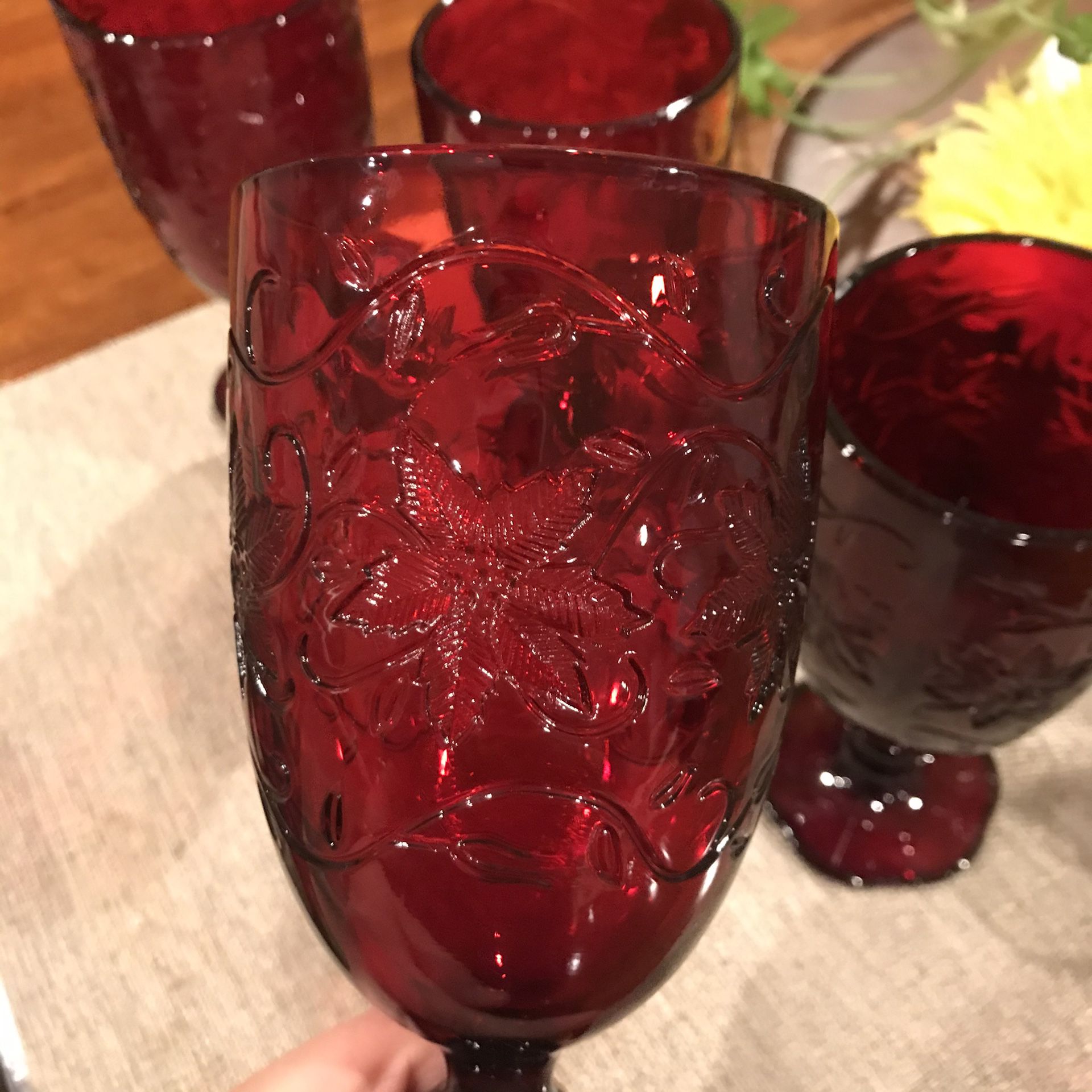 Red crystal stemware glassware Wine glasses poinsettia Flower pattern set of 4