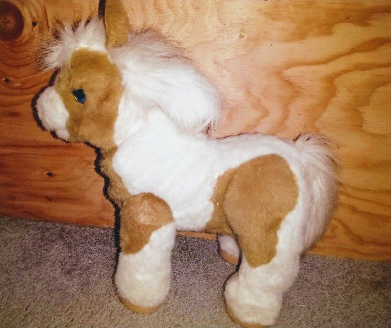 FurReal Friends Baby Butterscotch My Magical Show Pony