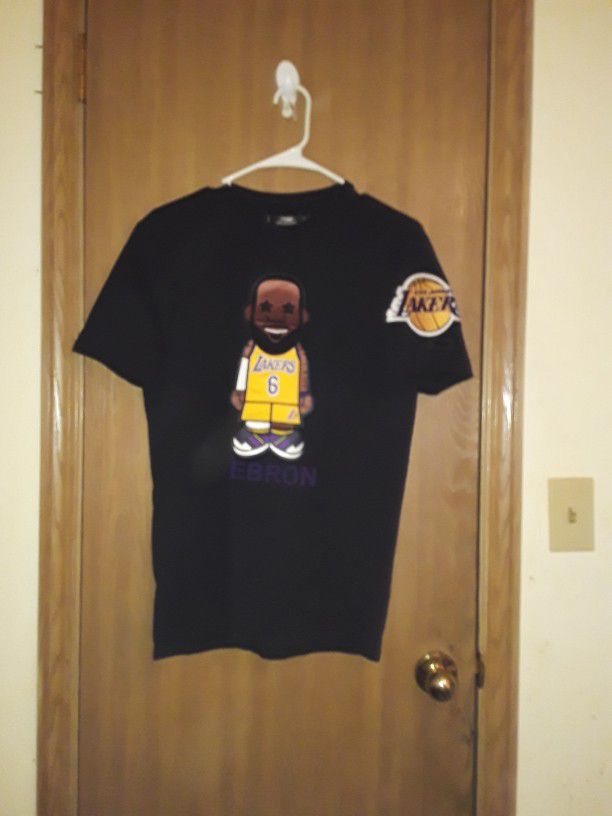 Size Small Lakers Shirt