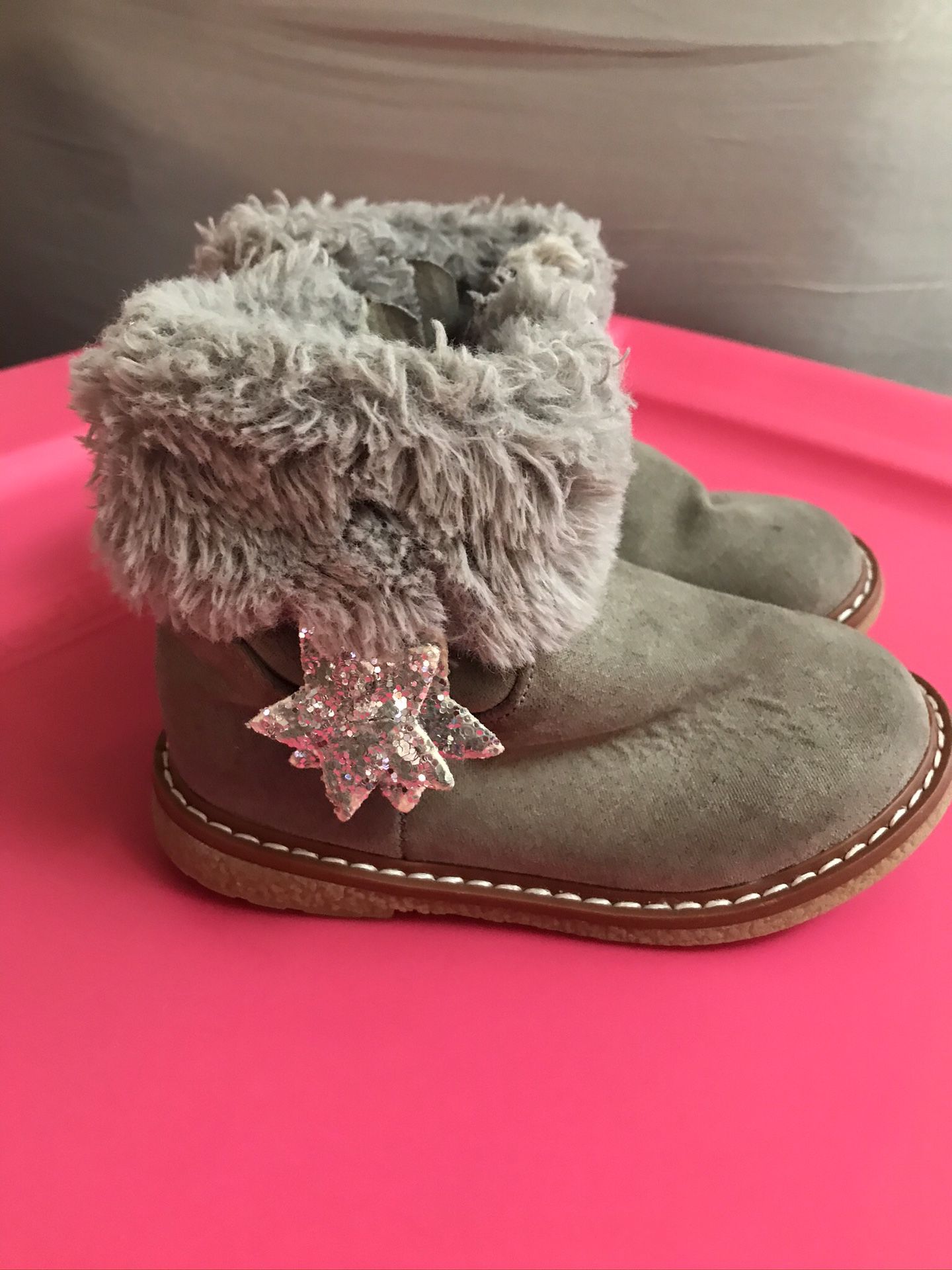 Baby girls boots Size 7 T
