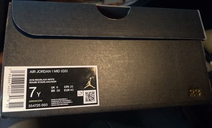 Air Jordan 1  MID ( GS) Size :  7  Y -  In Box  Thumbnail