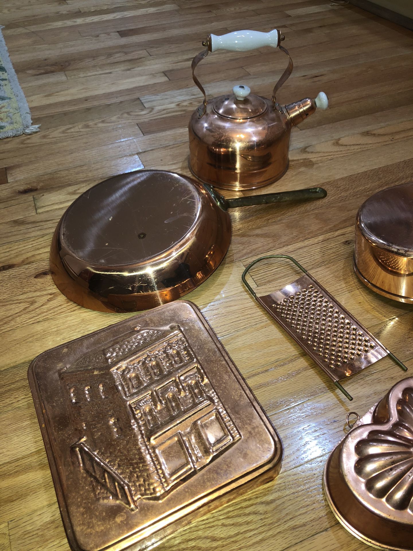 12 piece Copper Kitchenware Cooking, Baking & Decoration Set, Pot Pan Baking Bundt Cake, etc