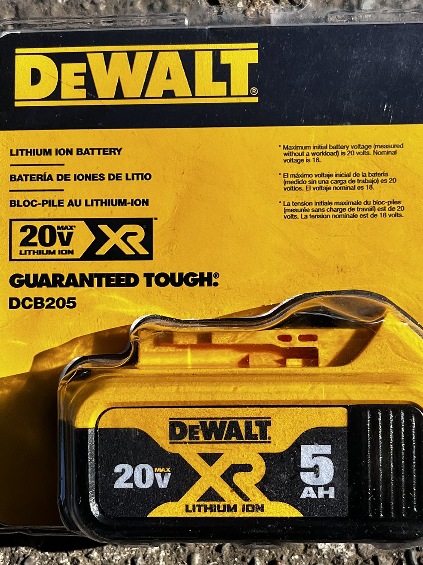 Dewalt DCB205 20v Max XR 5AH La-ion Battery BRAND NEW