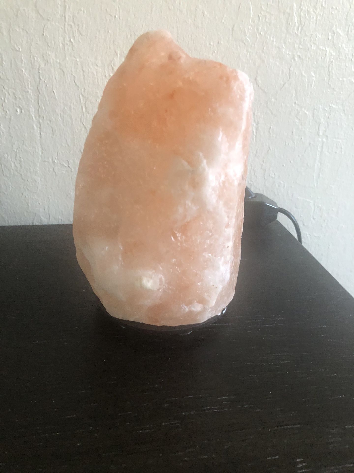 Himalayan crystal salt lamp