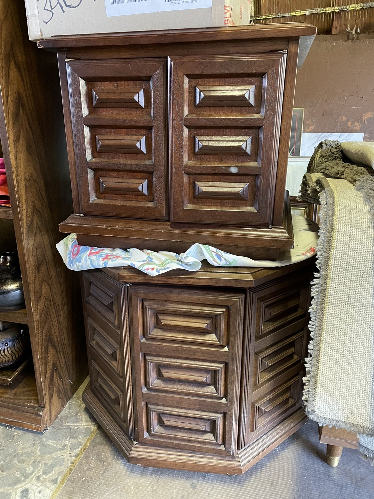 Saturday 9/25: HUGE Estate Sale— Furniture/Lots Of Free Stuff