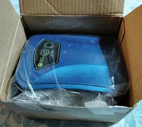 Aqua Miracle Lithium Battery Powered Portable Aquarium Air Pump