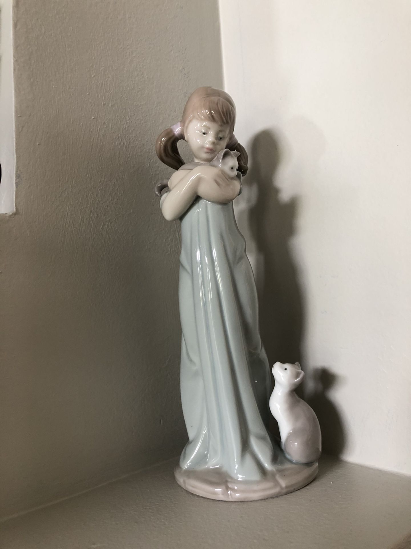 Lladro Collectibles Don’t Forget Me Girl with Pigtail and Her Two Kittens Figurine 01005743