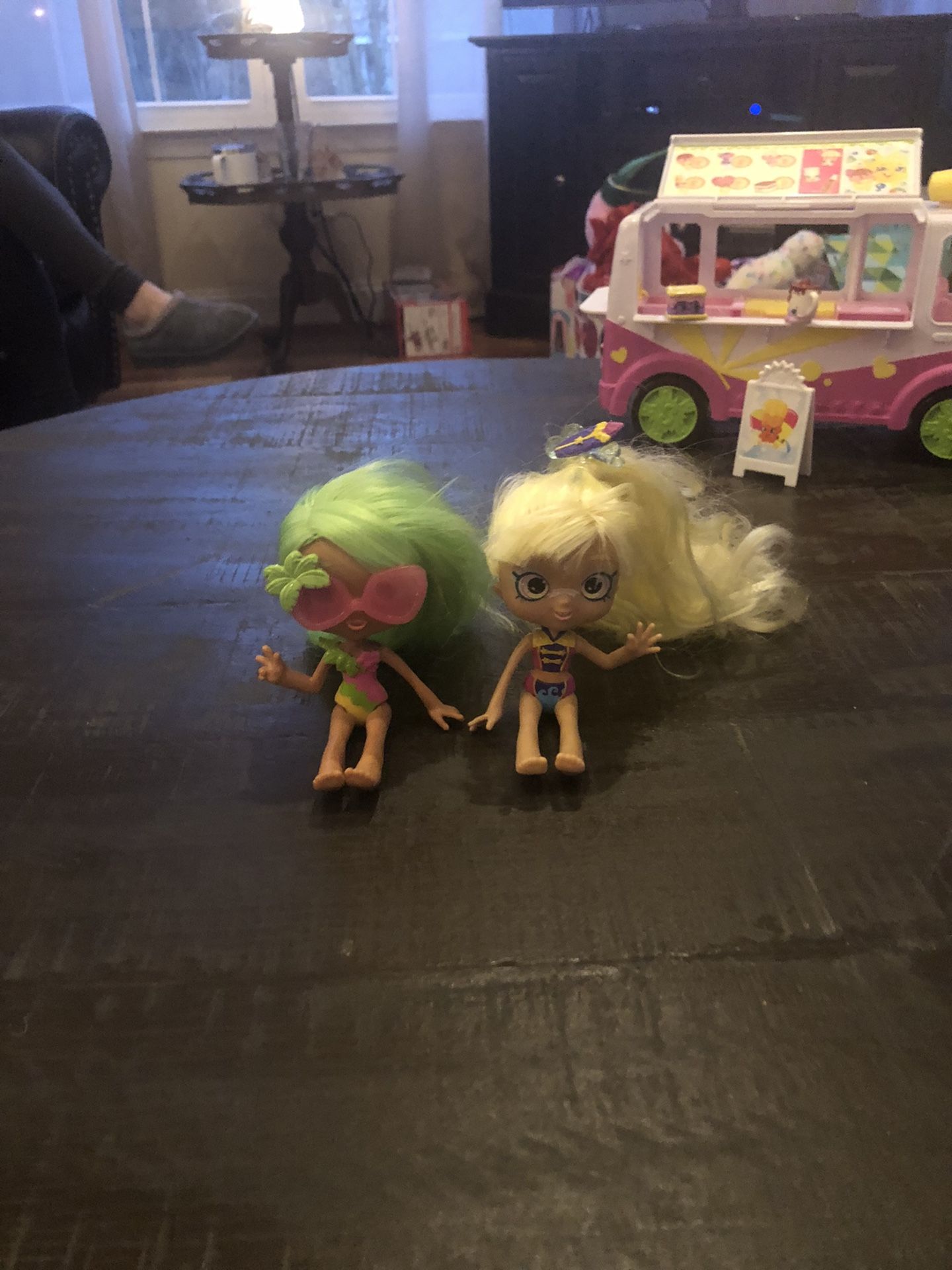 SHOPKINS 62 Figures 6 Sets Everything You See On The Table 2 Dolls All Figures Have Shopping Bags And Charts