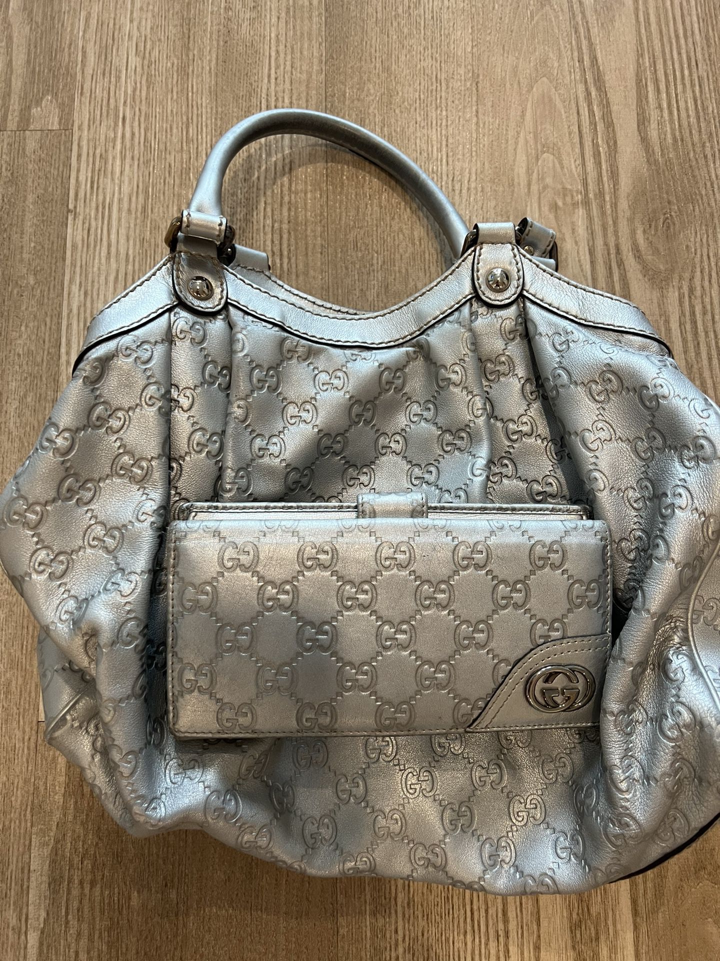 Gucci Bag With Wallet 