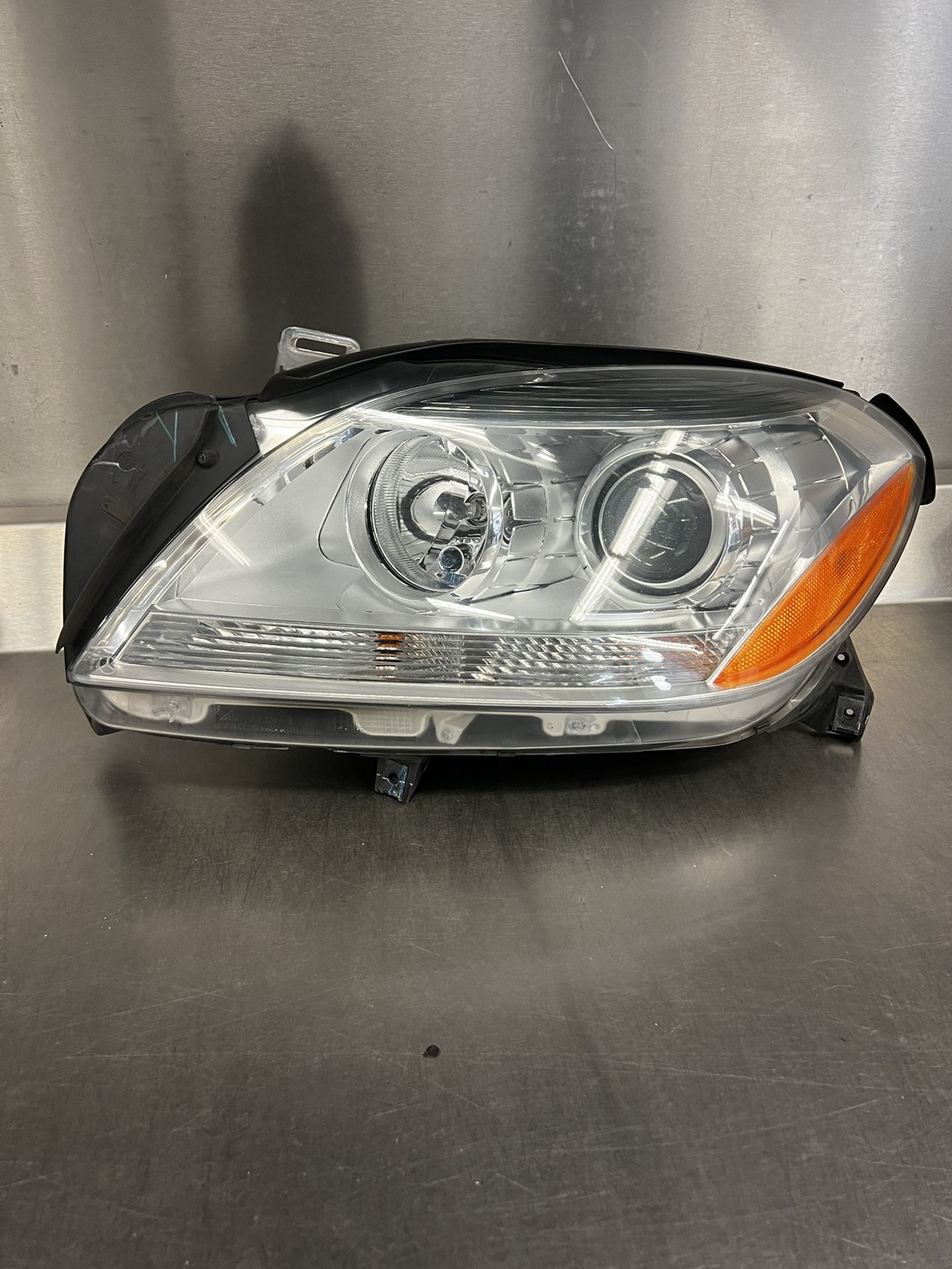 2014 Mercedes ML350 Headlights