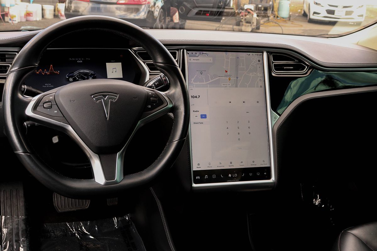 2014 Tesla Model S