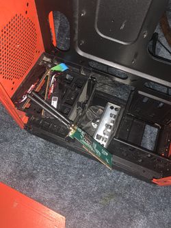 Gaming Pc Case with Morherboard and Ram sticks Thumbnail