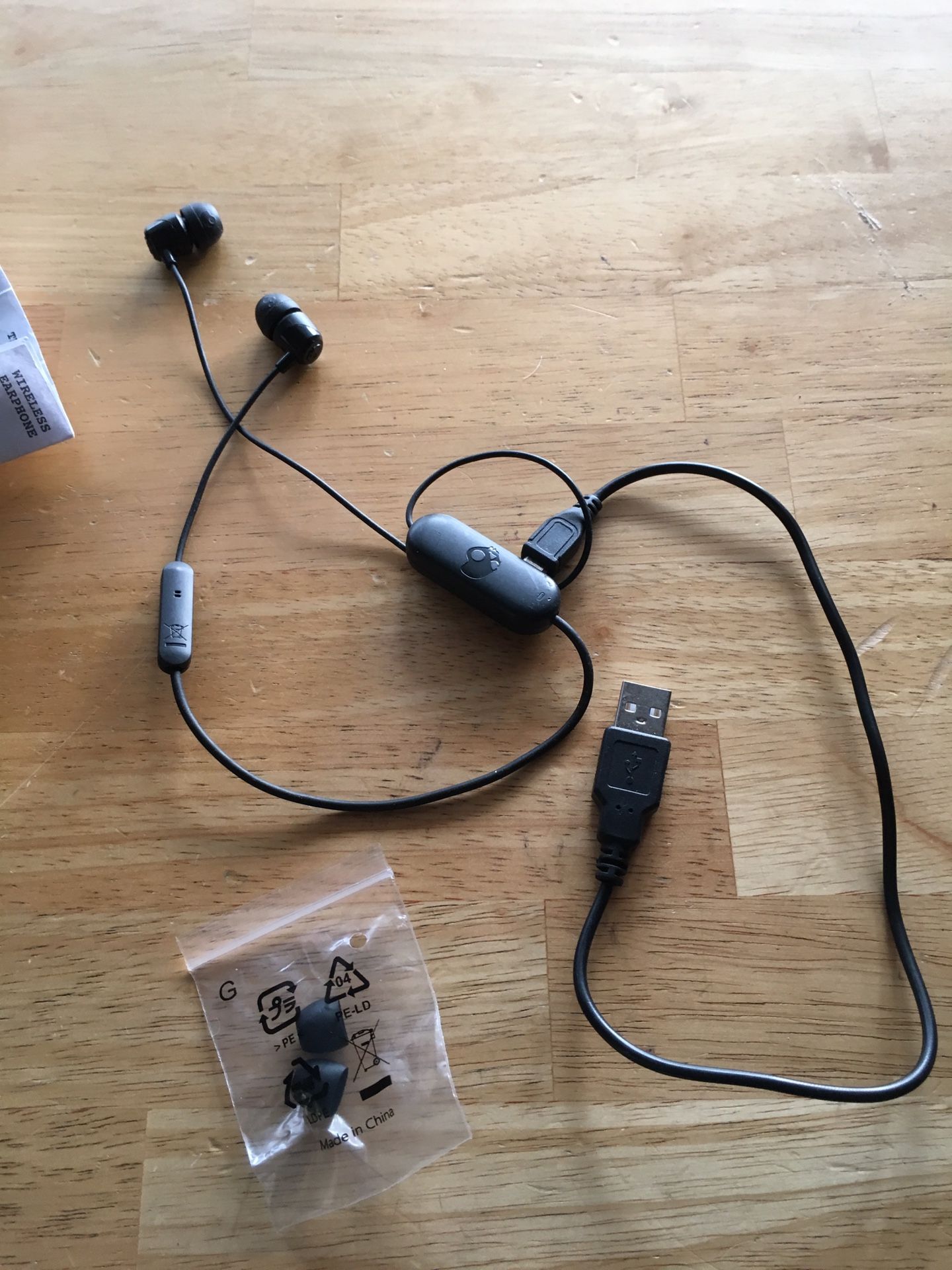 I phone headphones and Bluetooth headphones