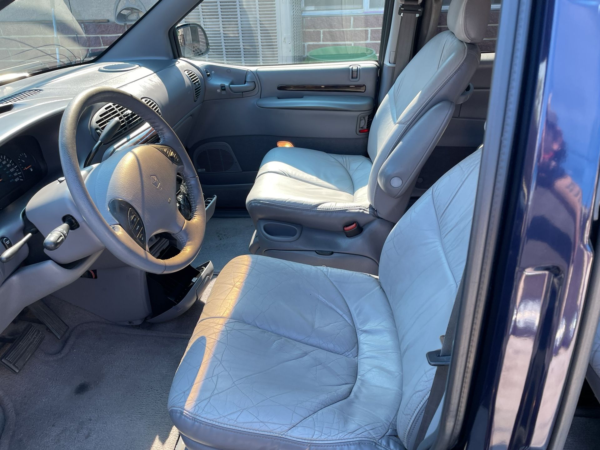 1996 Chrysler Town & Country