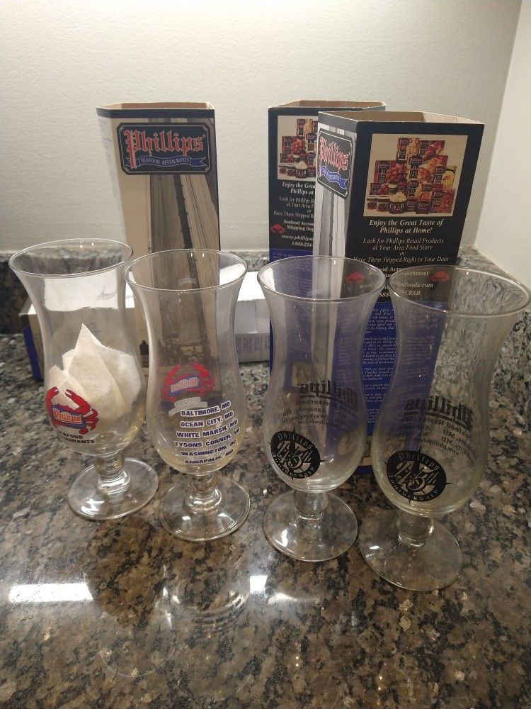 Vintage Phillips Crab House Hurricane Glass Maryland Seafood Restaurant Stemware
Selling as a set. Not individual. Great shape. A little dusty from b