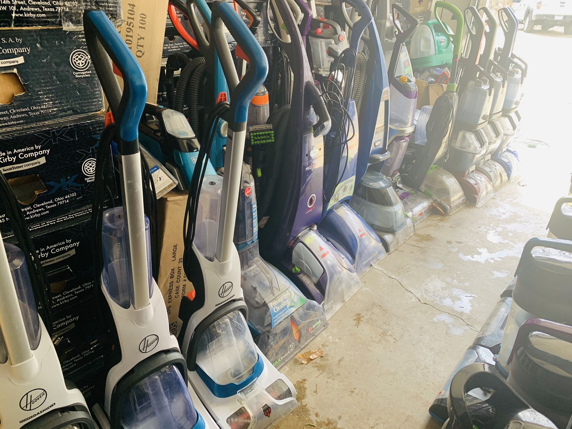 Working carpet shampooers